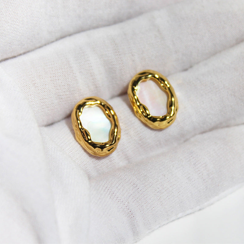 Irregular white mother-of-pearl stud earrings and abalone shell earrings